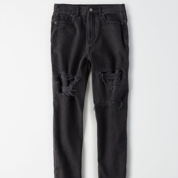 American Eagle Classic Destroyed Mom Jeans - Picture 4 of 9